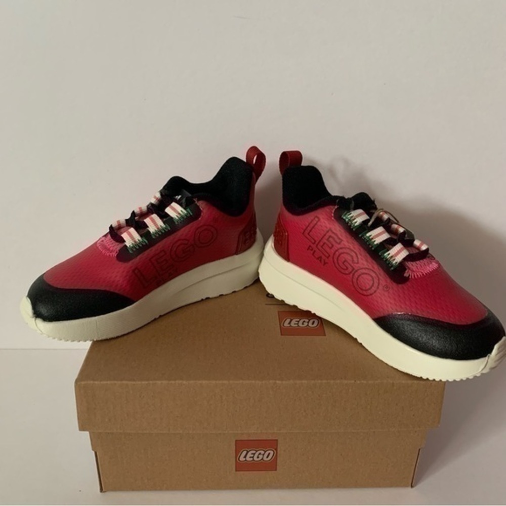 NIB. ADIDAS X LEGO Racer TR Shoes - Picture 6 of 7